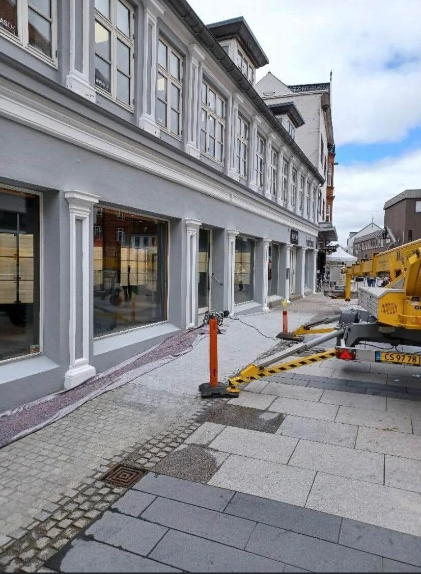 Facade renovering på bygning i bymidten